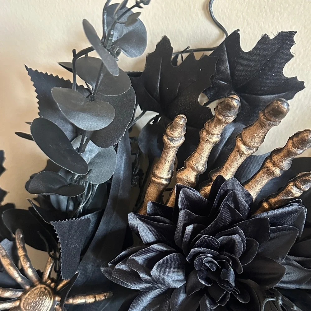 Rachel Zoe Halloween 🎃 Skull 💀 Wreath Black & Gold NEW!